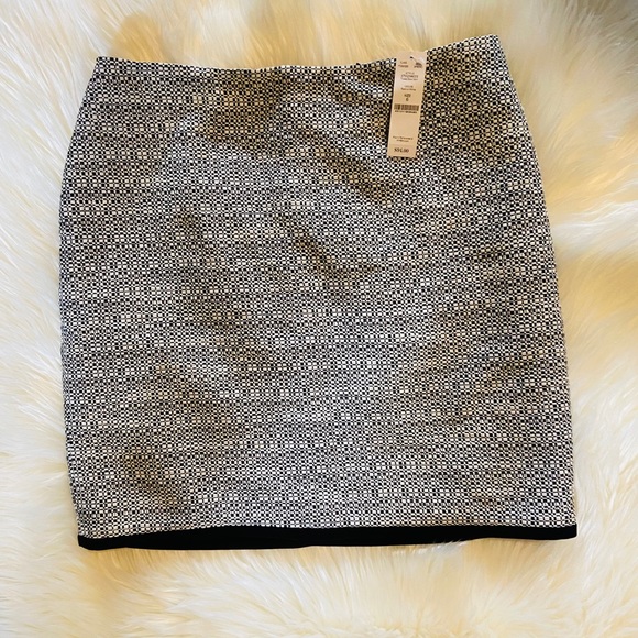 🆕WHITE HOUSE BLACK MARKET TWEED SKIRT YOU ARE GOING TO LOVE. SIZE 6 BRAND NEW. - Picture 8 of 12